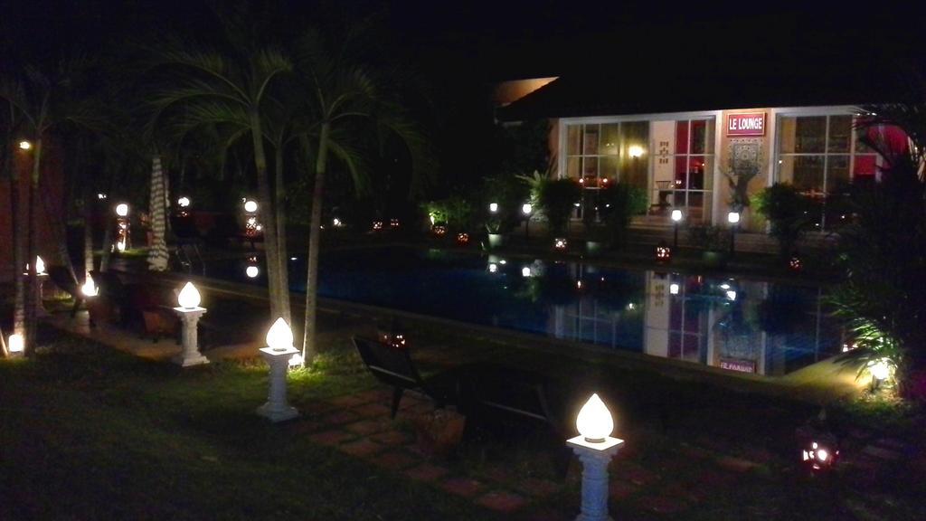 Pictory Garden 4*