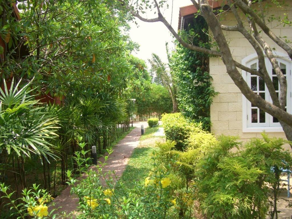 Pictory Garden Resort Sattahip