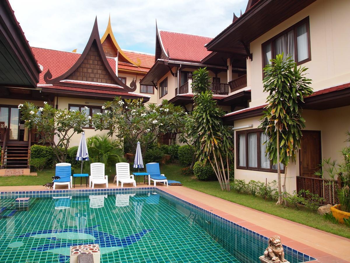 Crystal Samui *