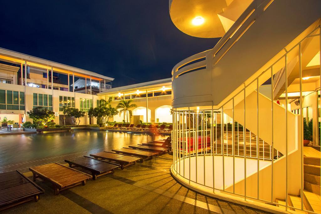 D Varee Beach, Pattaya 5*