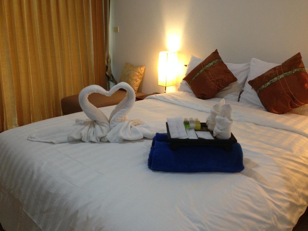 Ratchy Apartamento Bang Sare