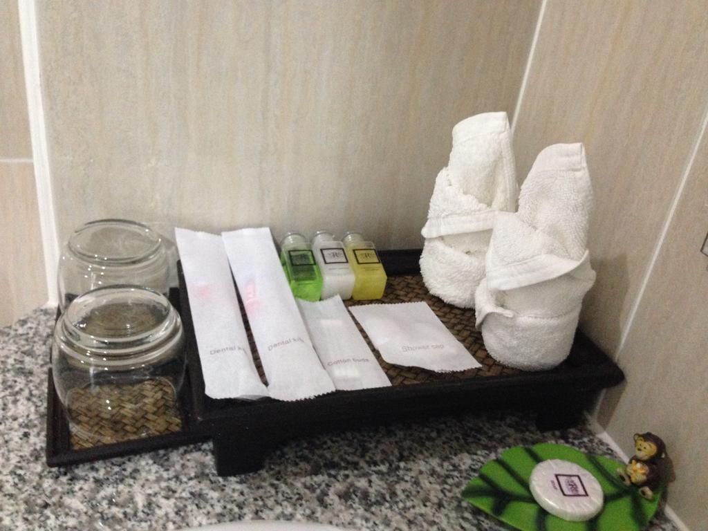 Ratchy Apartment *