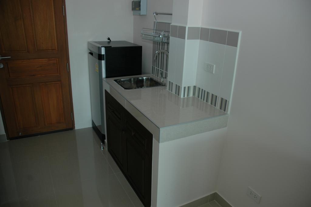 Guest house East Shore Pattaya Nong Prue