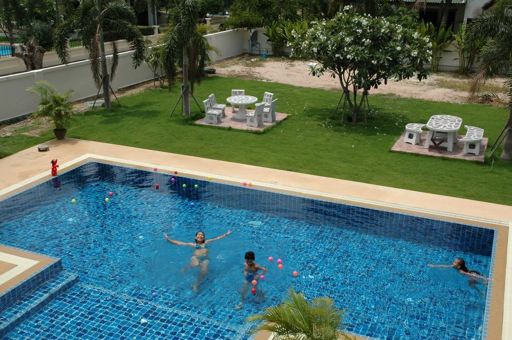 East Shore Pattaya Guest house Nong Prue
