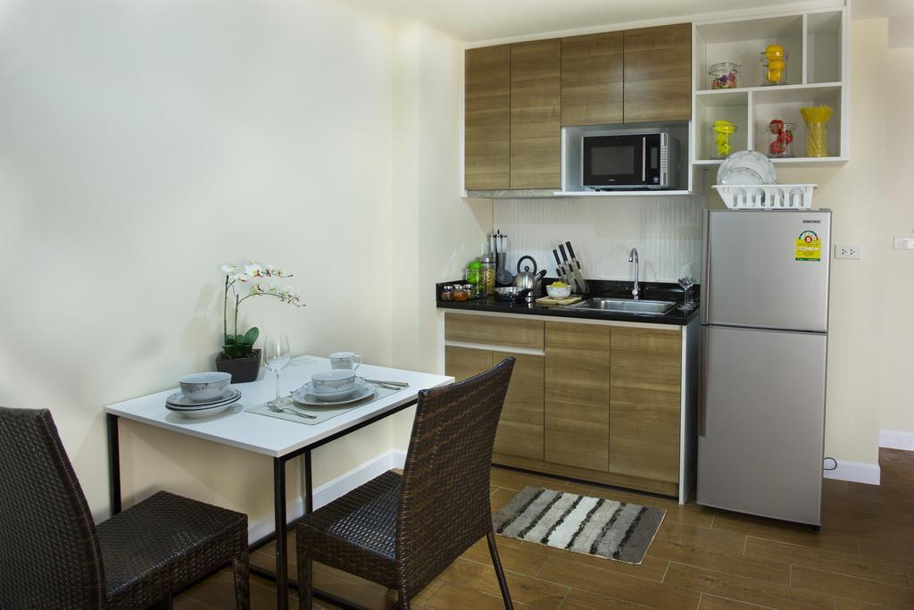 Bbg Seaside Luxurious Service Aparthotel Bang Saen