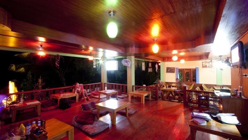 J.b.hut Resort *