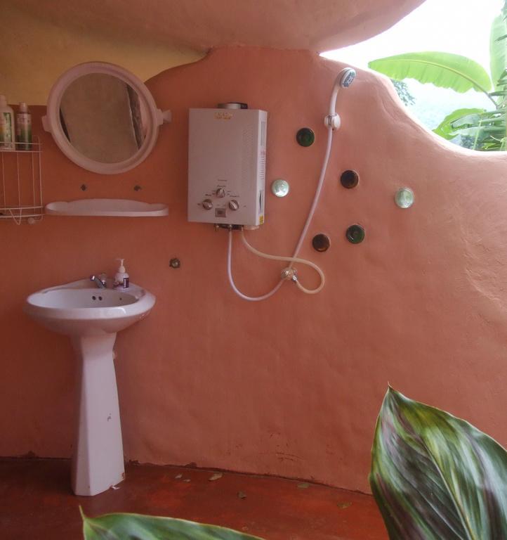 Roundhouses Bed & Breakfast Chiang Dao