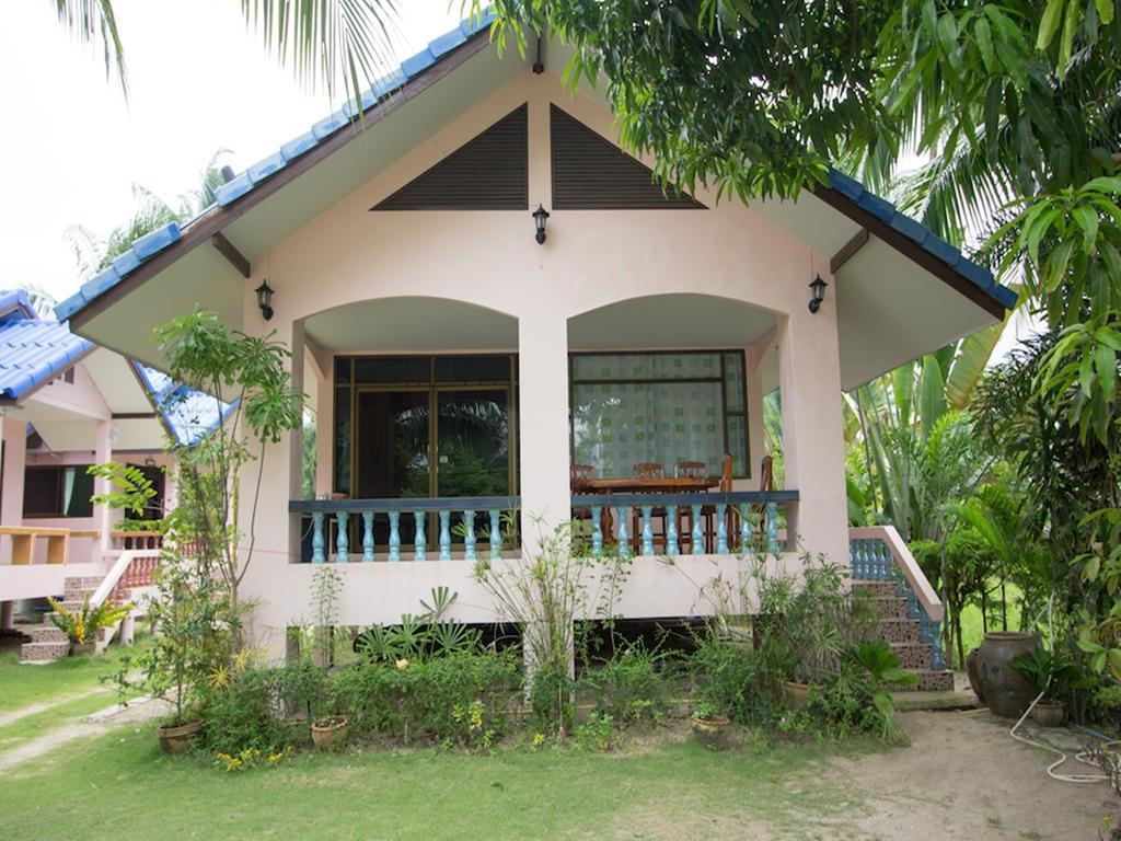 Resort Chaiwat Laem Sing