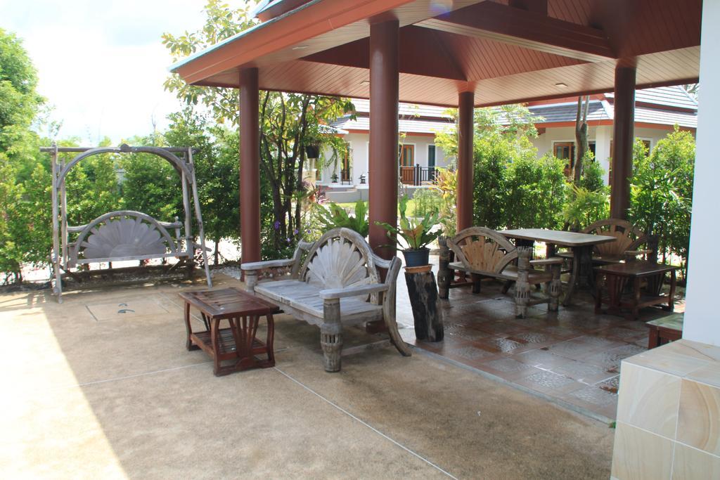 Ban Thaithip Resort Ban Nai Rai