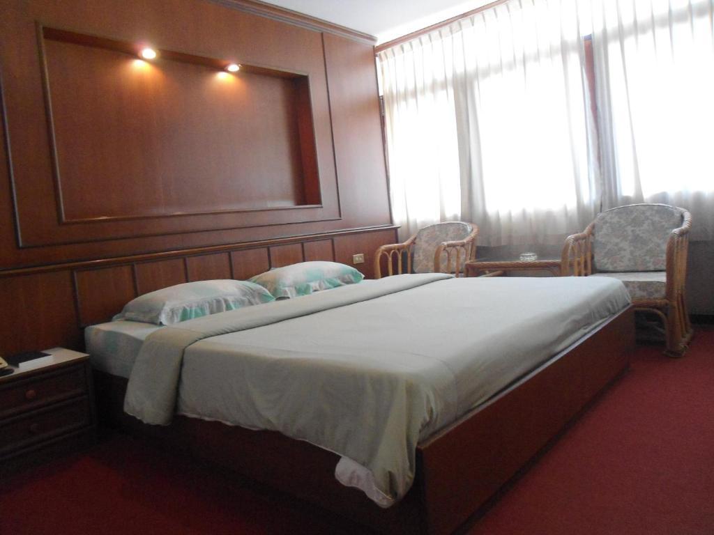 Ubon Hotel