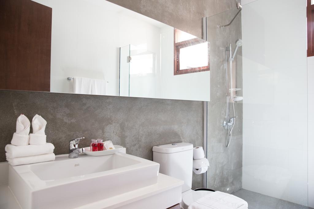 Amatapura Beachfront 14, Sha Certified Villa *