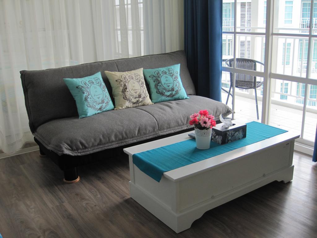 Apartment Summer Unit 703
