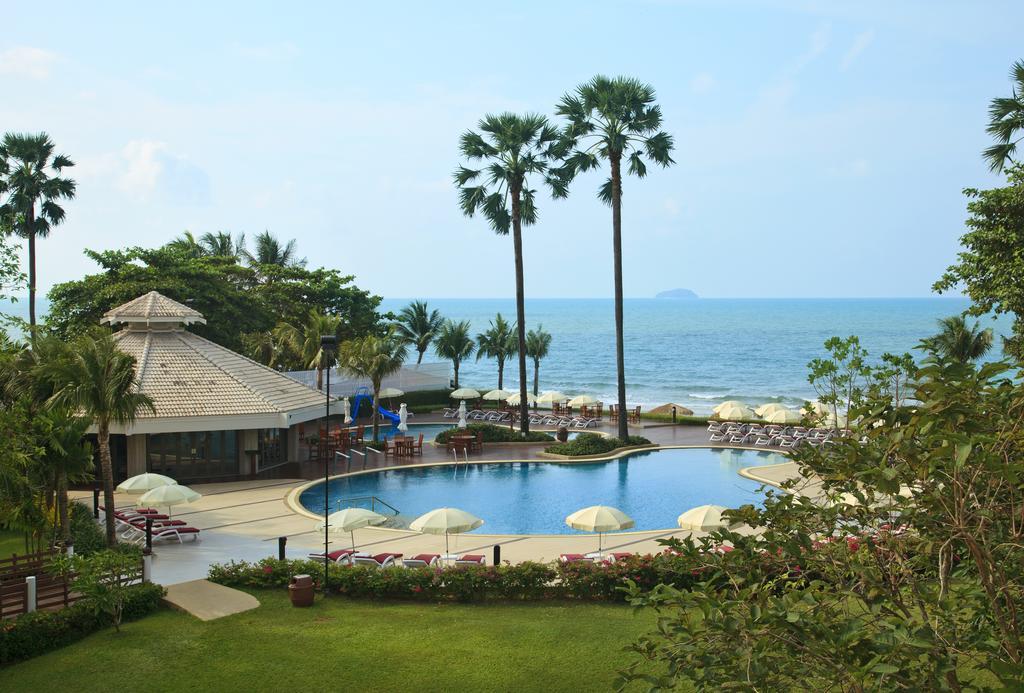 Novotel Rayong Rim Pae Hotel