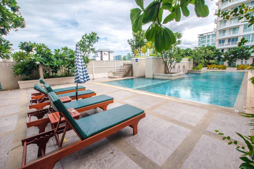 Apartment Baan Poolom Beachfront *