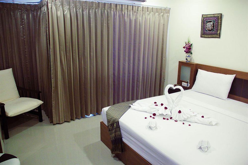 Abbey Road Hotel 2*