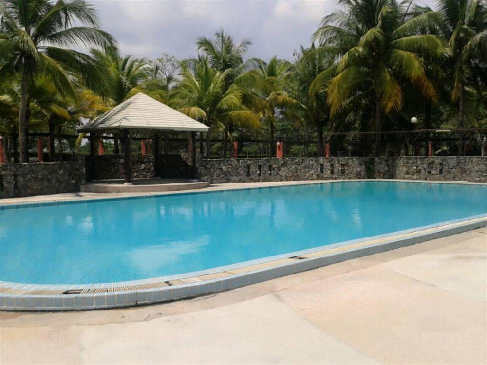 Resort Country Club & 4*