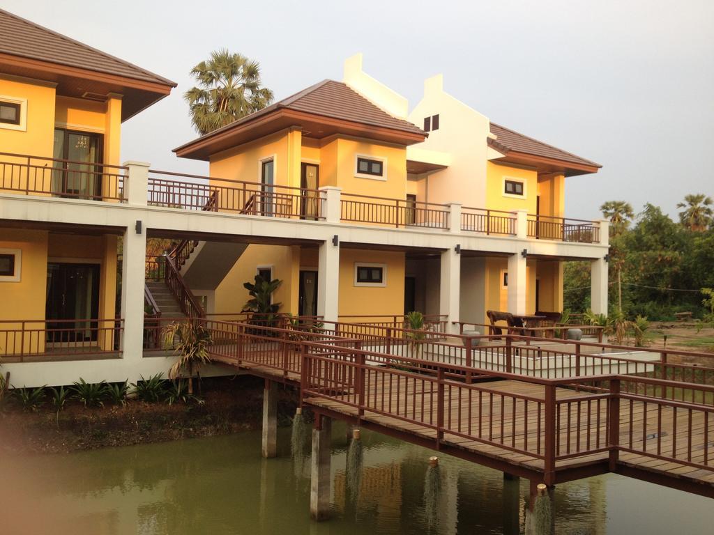 Resort Suanmak Nang Rong