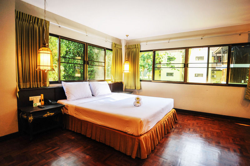 Suan Bua & Resort Ban Pong (Suthep)