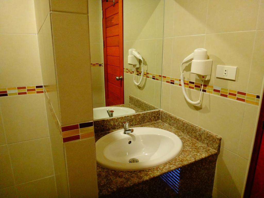 Phangan Pearl Hostel Haad Rin