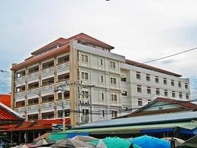 Riverfront Hotel 3*