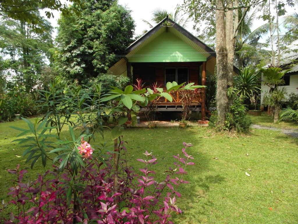 Guest house Baan Tai Rom Yen 2*