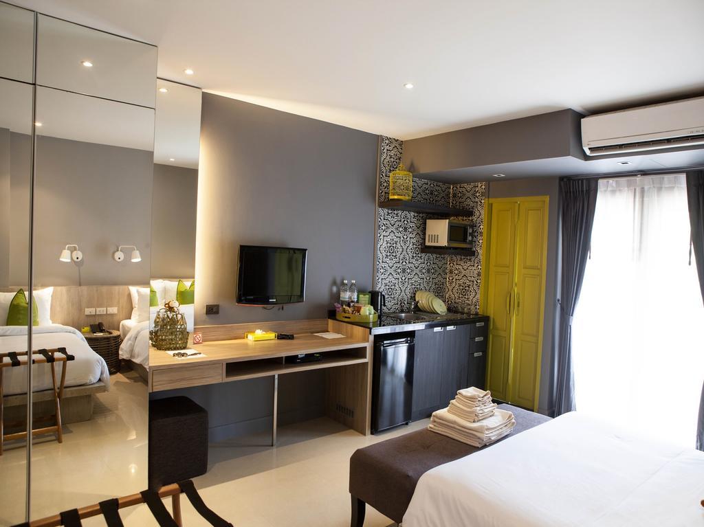 Ploen By Tolani Hotel