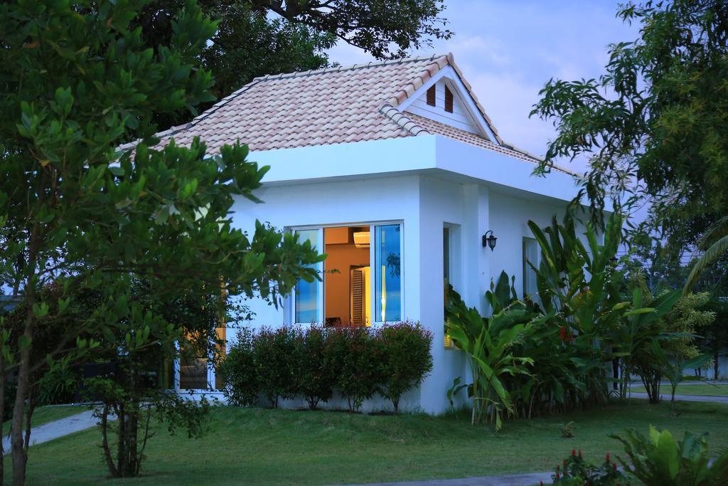 Mango Resort 4*
