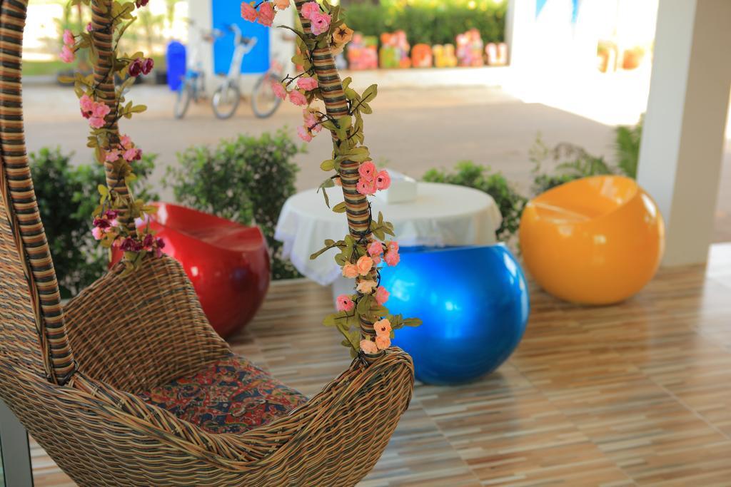 Pueanjai And Restaurant Chumphon