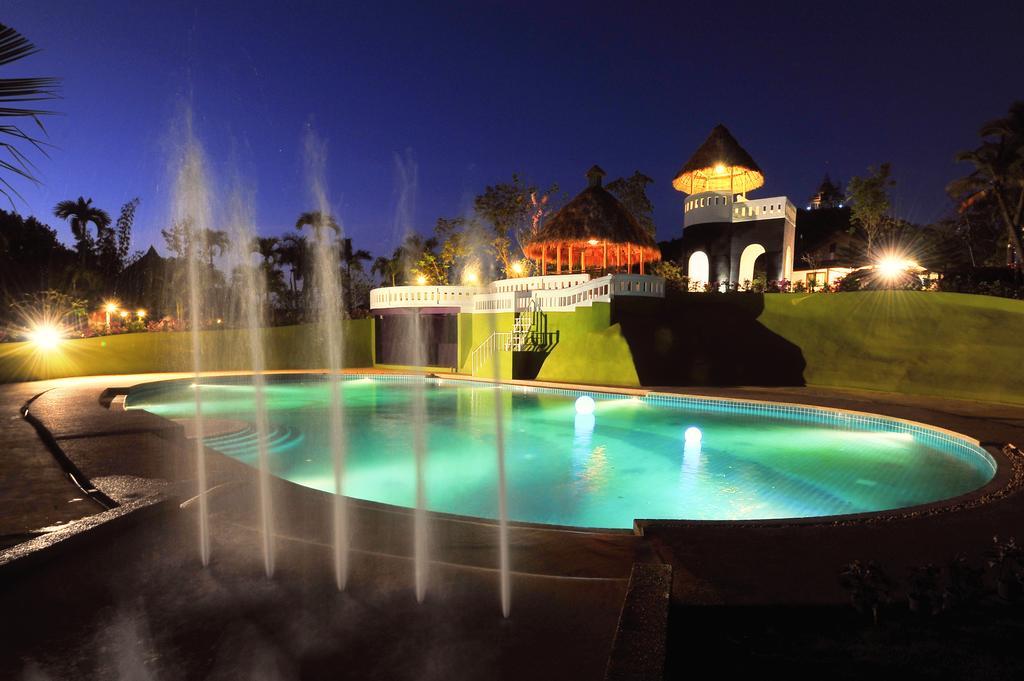 Reewa Waree Resort