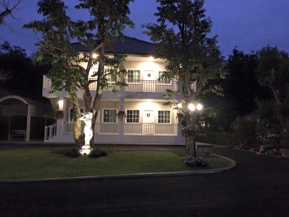 La Place Bed & Breakfast 3*