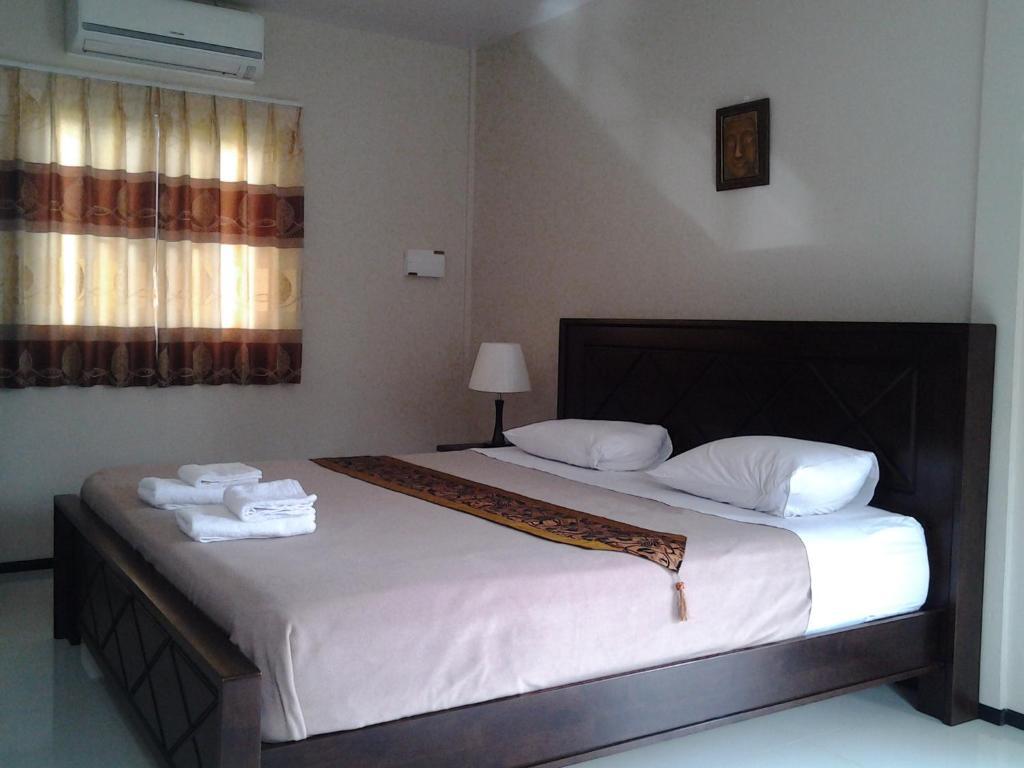 Moon River Hotel 3*