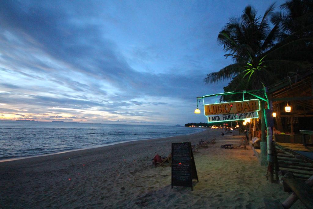 Lanta Family Resort *