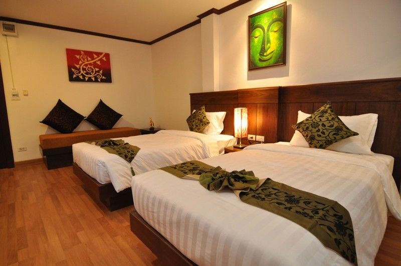 Hemingway's Hotel 3*
