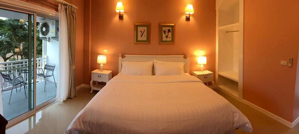 Bed & Breakfast La Place 3*