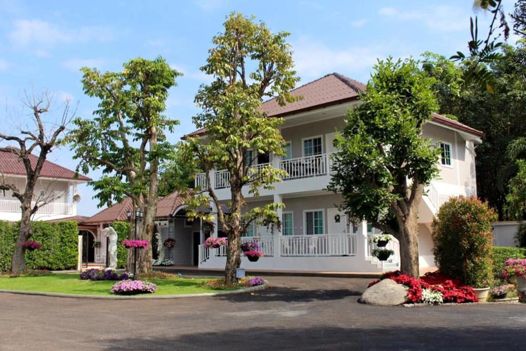 Bed & Breakfast La Place Loei