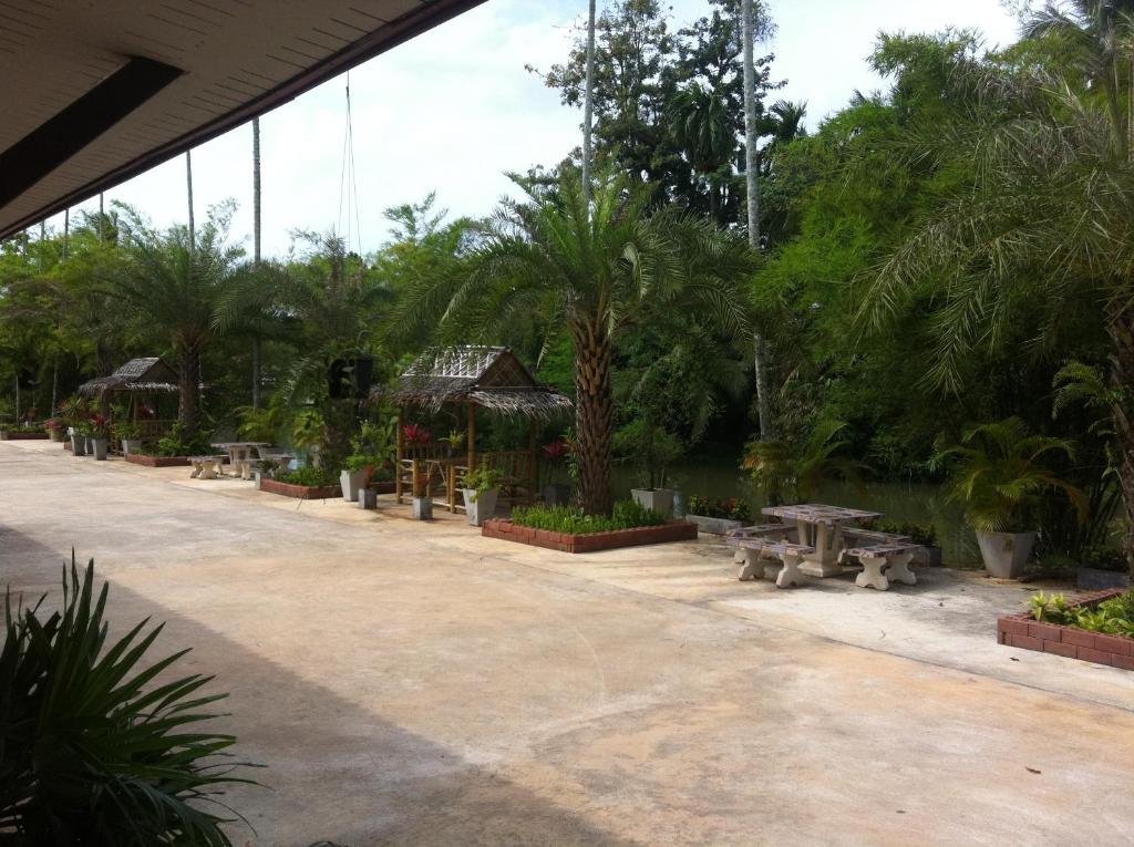 Nida Rooms Central 89 Plaza Resort 2*