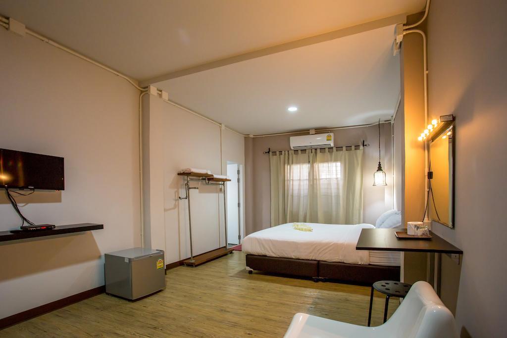 The First & Cafe Hotel Mae Rim