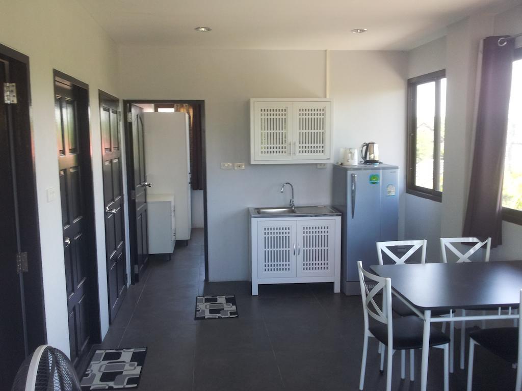 Living Bang Lut Khaolak Apartment Bang Sak