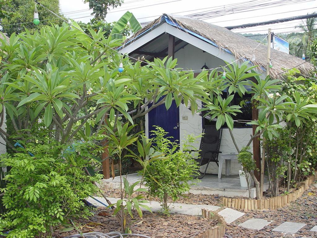 The White Pearl Beach Club Guest house Ban Bang Po