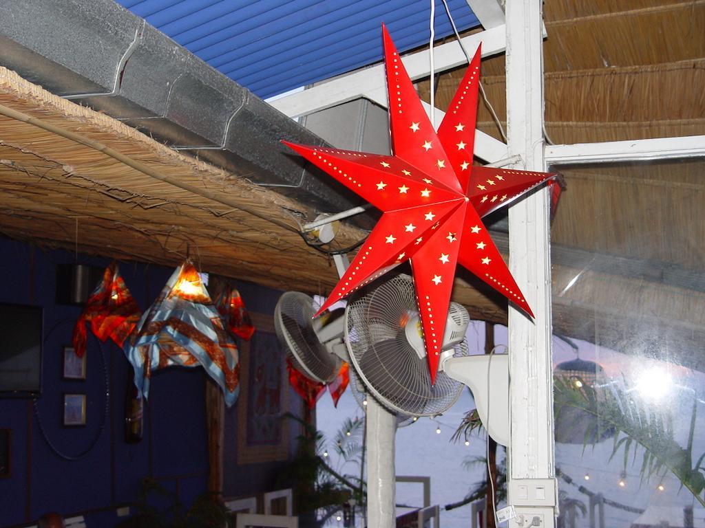 Guest house The White Pearl Beach Club Ban Bang Po
