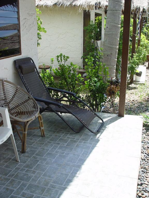 Guest house The White Pearl Beach Club
