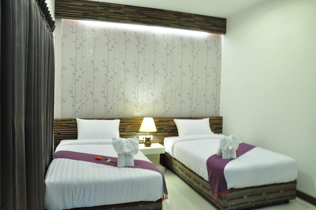 Chanalai And 3* Sukhothai
