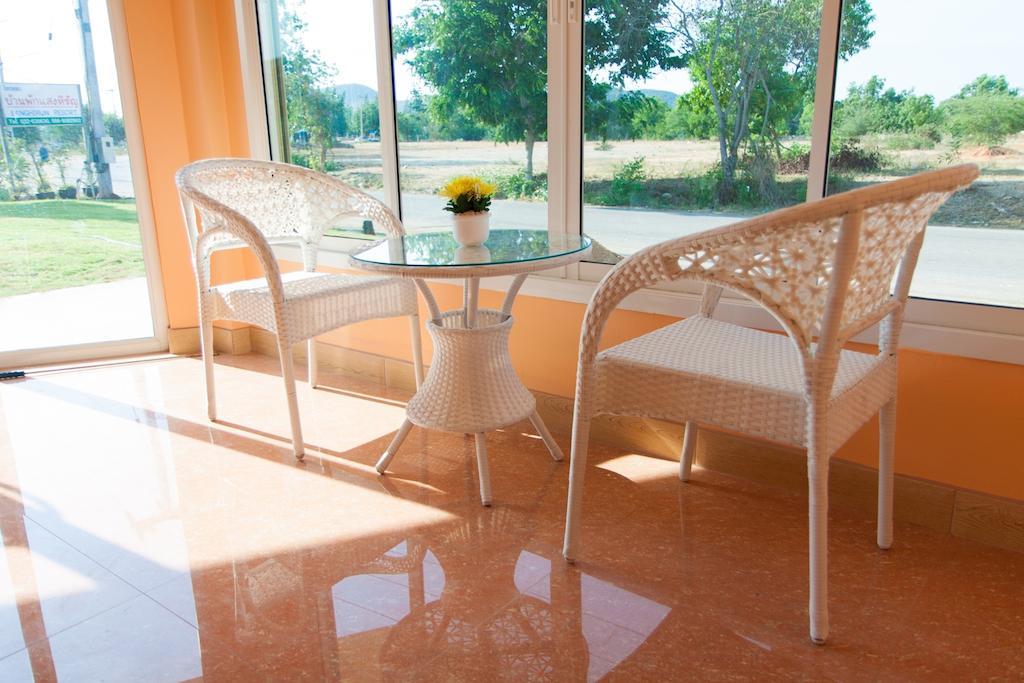 Hotel Nam Talay Pran Buri