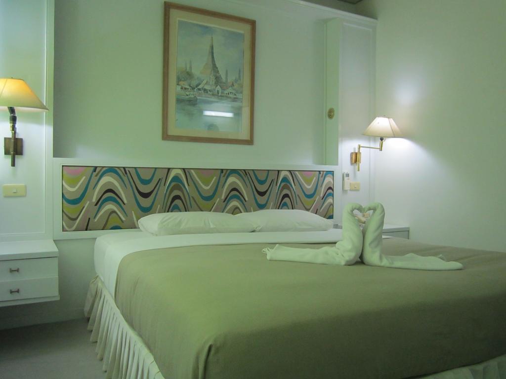Hotel Lopburi Inn Hotel