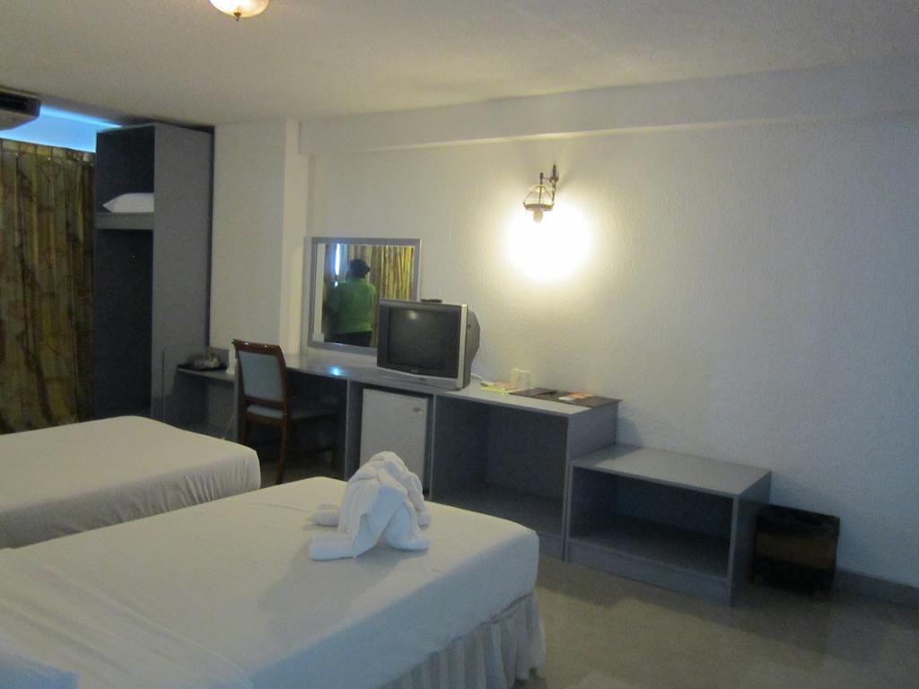 Hotel Lopburi Inn Hotel 3*