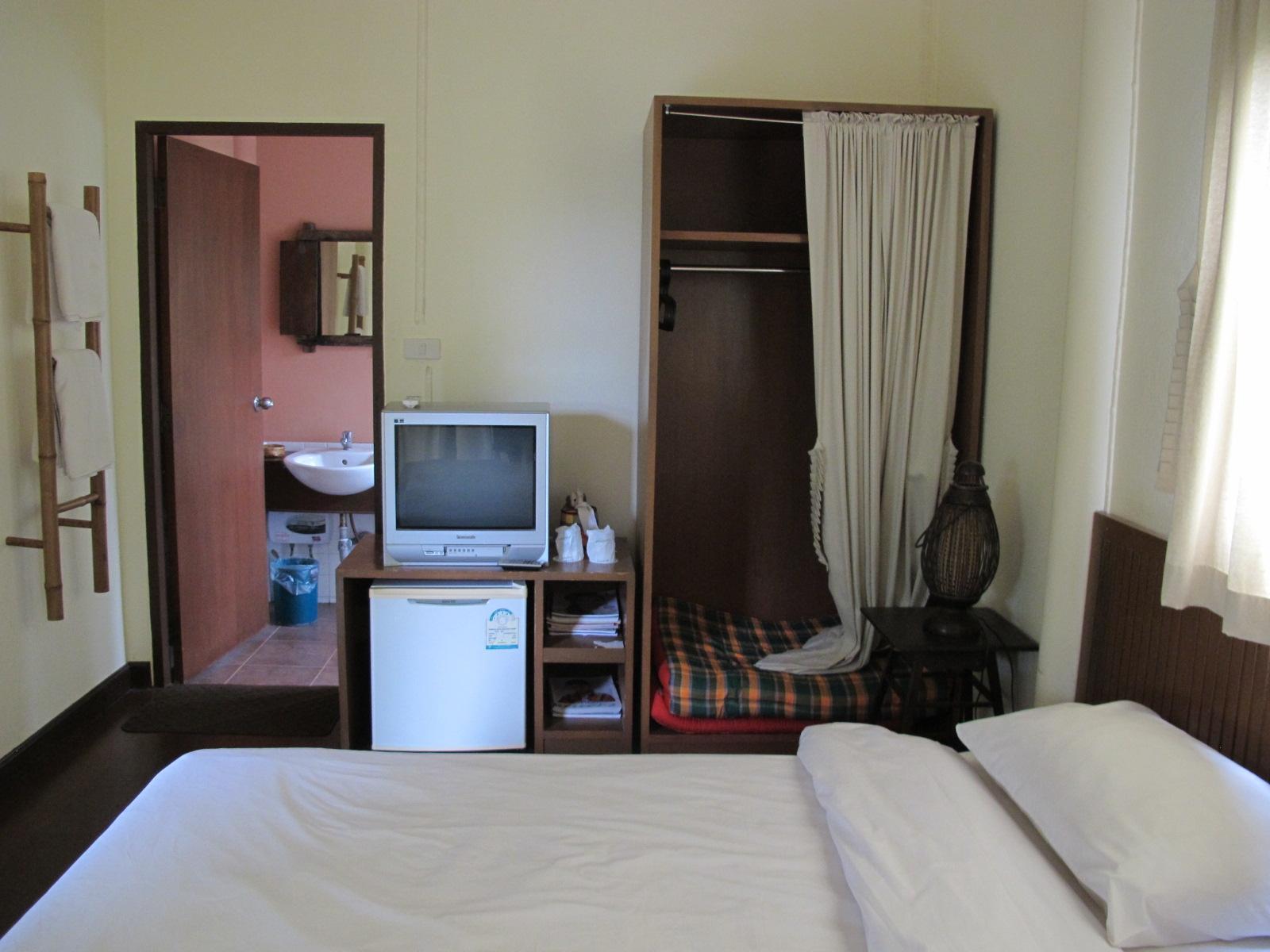 Resort Baan Suan Amphawa