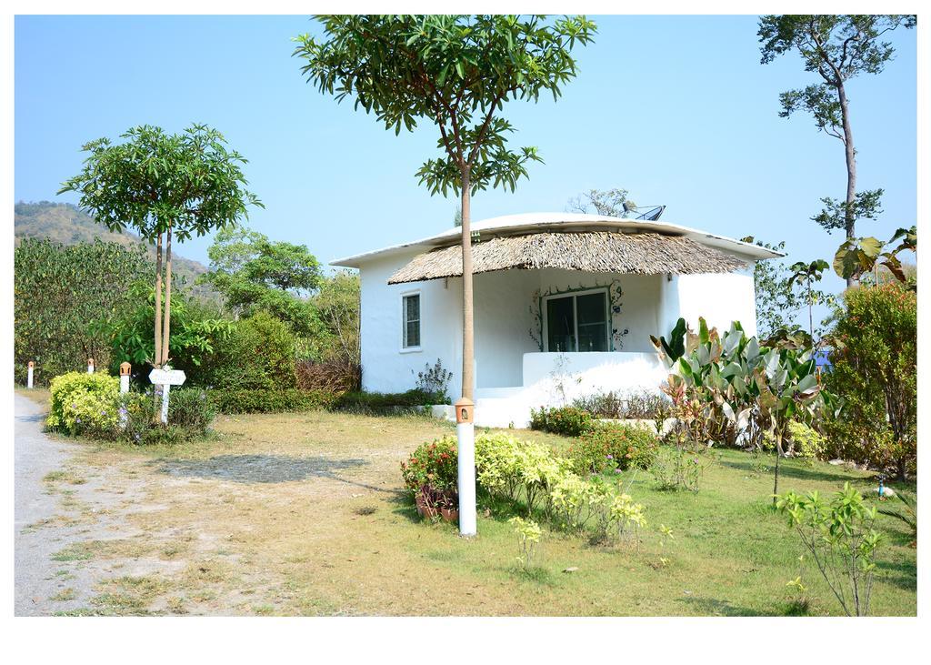 Resort Khunkhao Tamnanprai Suan Phueng