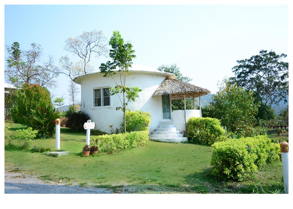 Resort Khunkhao Tamnanprai Suan Phueng