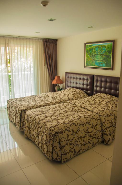 Laguna Bay 1