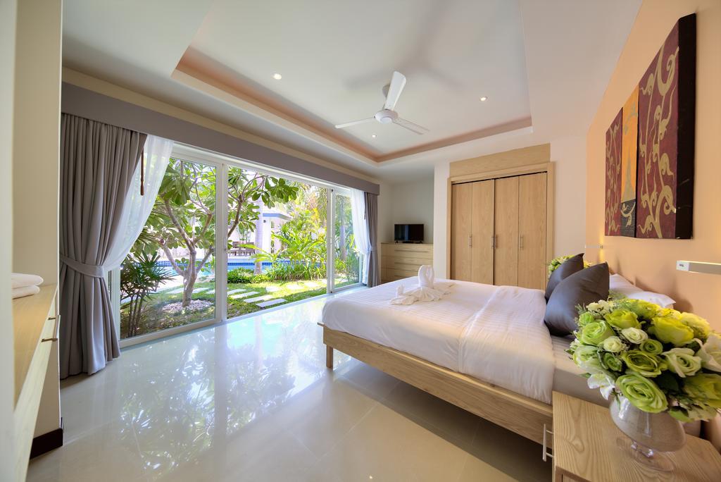 Baan Rim Talay
